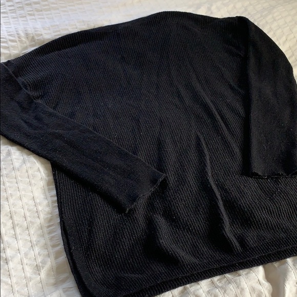 Black GAP Long Sleeve Scoop Neck Sweater - Picture 4 of 4